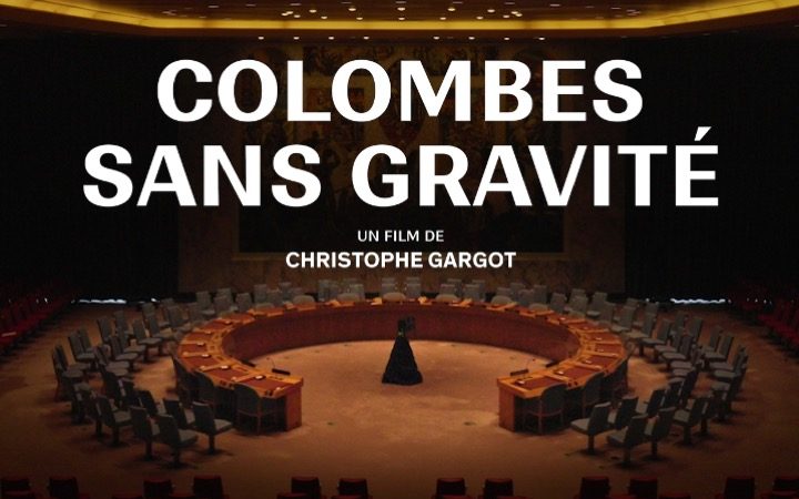 🎬 Projection : 𝐶𝑜𝑙𝑜𝑚𝑏𝑒𝑠 𝑠𝑎𝑛𝑠 𝑔𝑟𝑎𝑣𝑖𝑡𝑒́